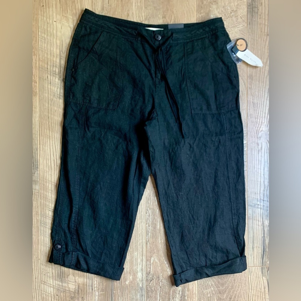 Blue Earth Black Linen Relaxed Fit Beachcomber Capris with Rolled Hems NWT - 10